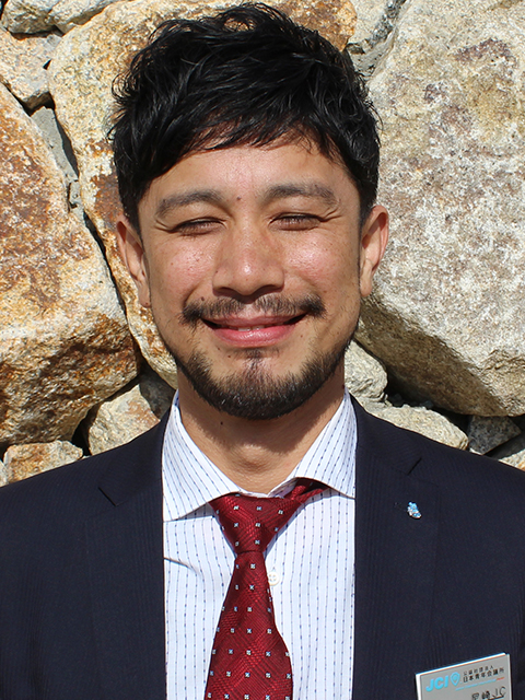 委員長 前山勇大